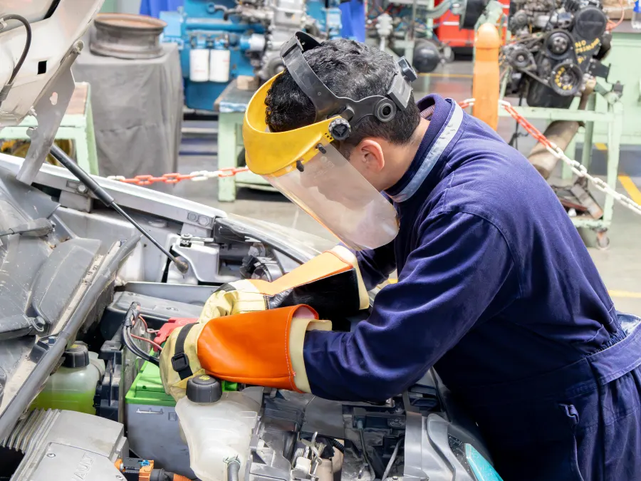 Mantenimiento de Sistemas de Propulsión Eléctrica e Híbrida Automotriz